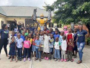 Kids training at Edufun Technik with a robot